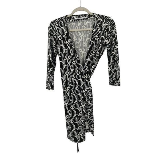 Diane Von Furstenberg New Julian Two Mini Wrap Dress - Picture 2 of 8